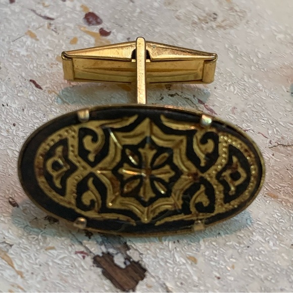Vintage Damascene Gold Black Cufflinks - Picture 2 of 3
